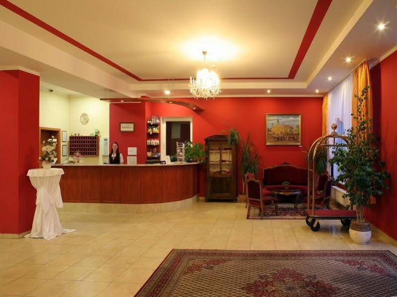 Hotel Savoy Чеське Будєйовіце Екстер'єр фото